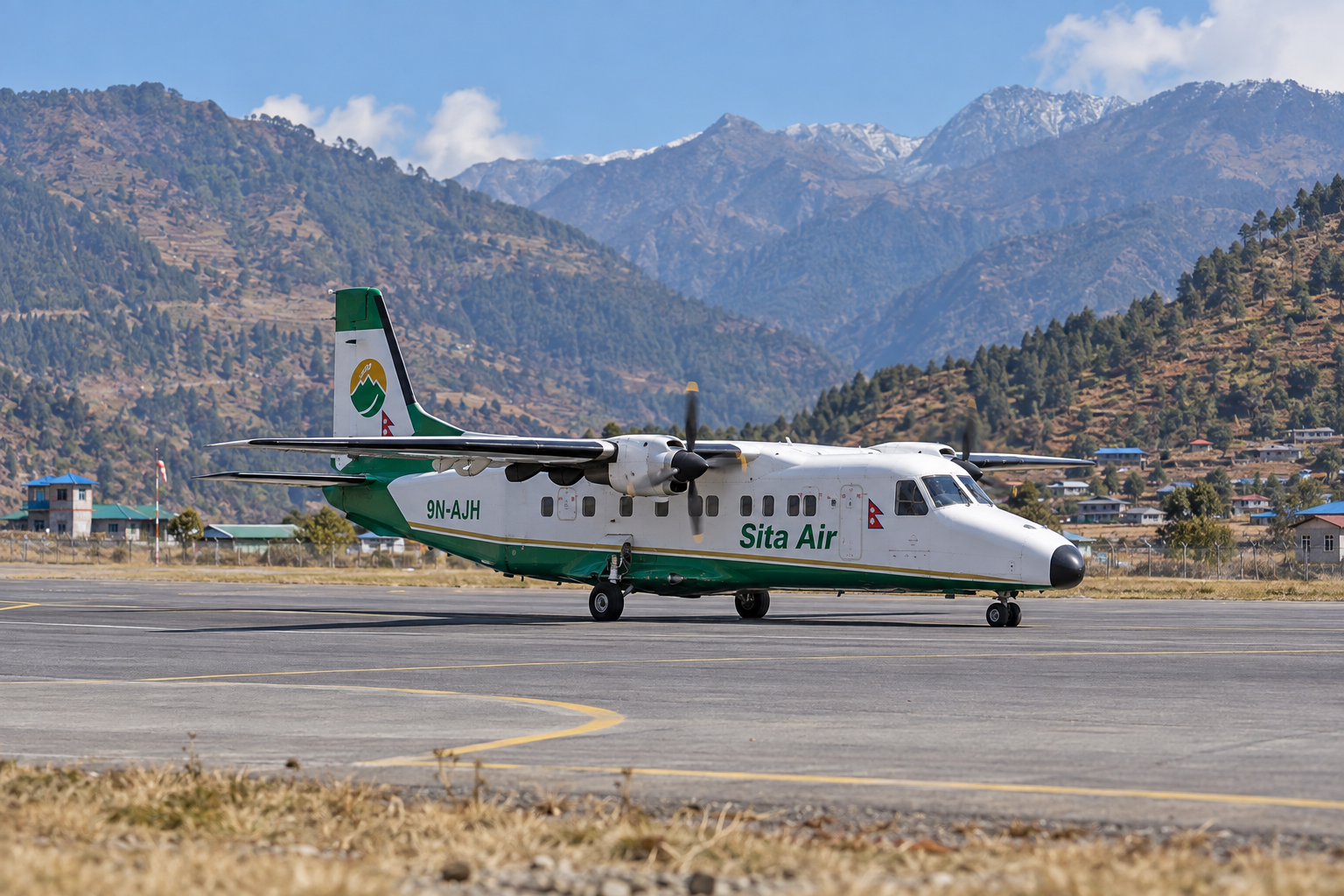 Sita Air Dornier Do-228 erleidet Fahrwerkschaden in Jufal
