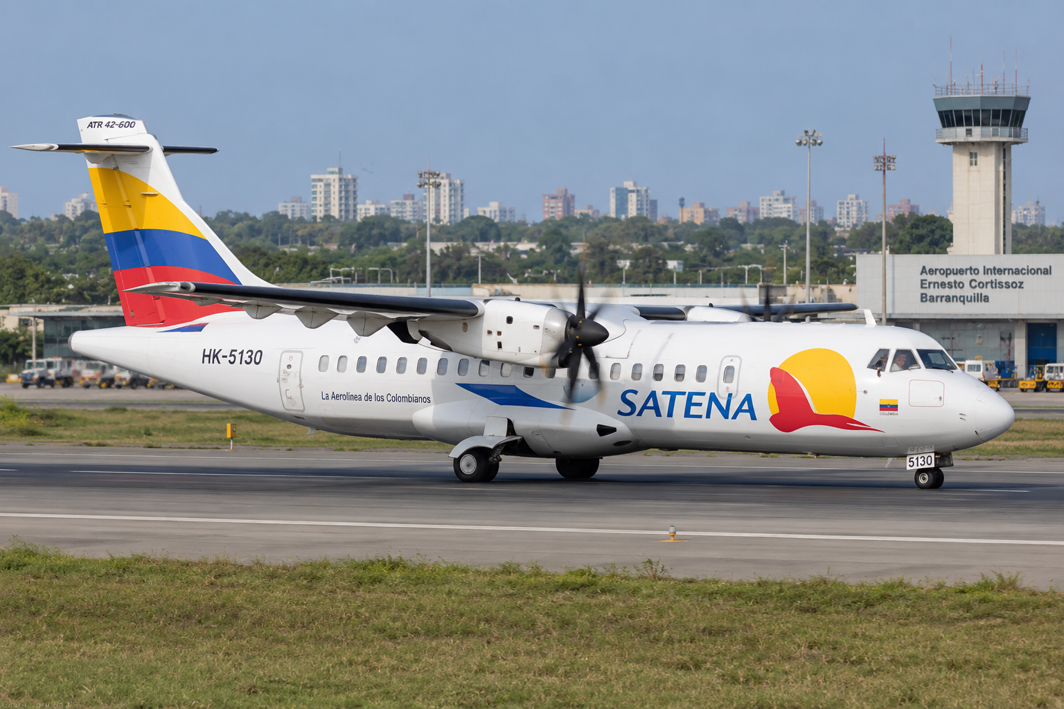 Satena ATR 42-600 kehrt nach Triebwerksausfall nach Barranquilla zurück